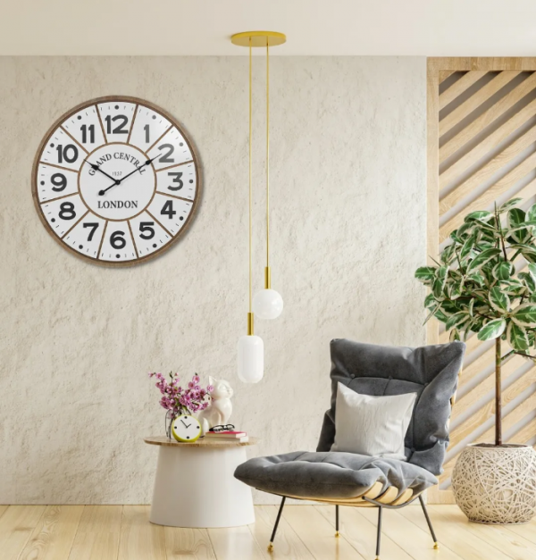 Jam Dinding Berukuran Besar dengan Angka yang Jelas